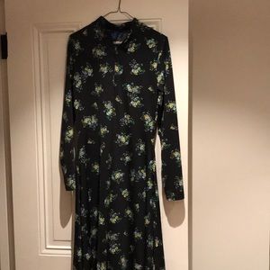 Resume Mid length flower print navy blue  Dress size M.